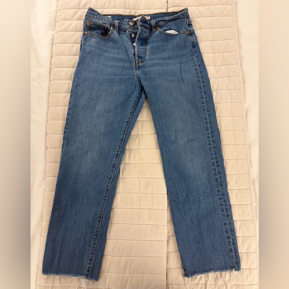 Levi's® Wedgie High Waist Frayed Crop Straight Leg Jeans